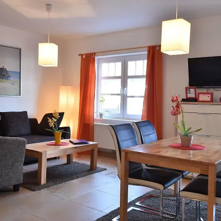 Beautiful In With Terrace Apartment *