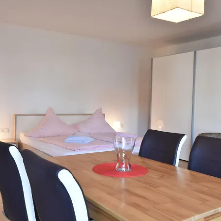 Beautiful In With Terrace Apartment